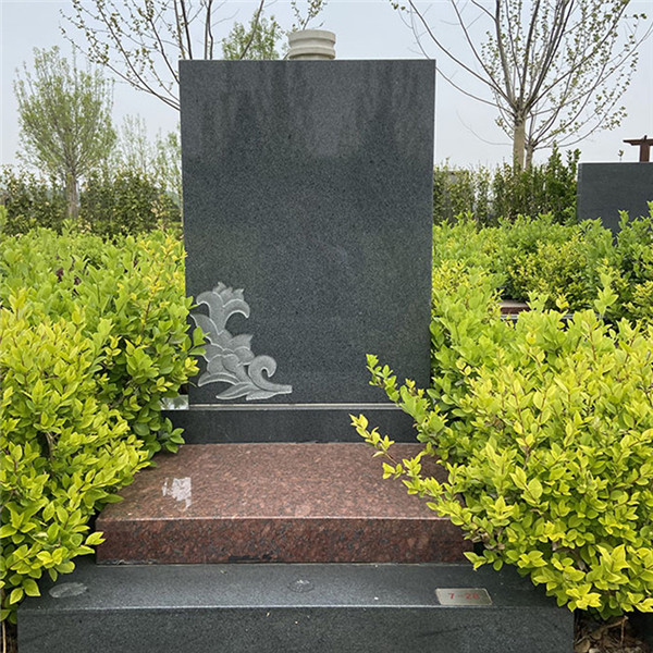 永安陵园祥福苑立碑
