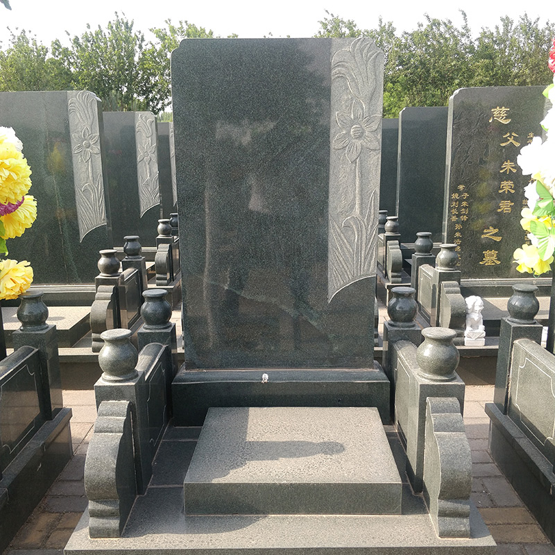 极乐园公墓松鹤林立碑01