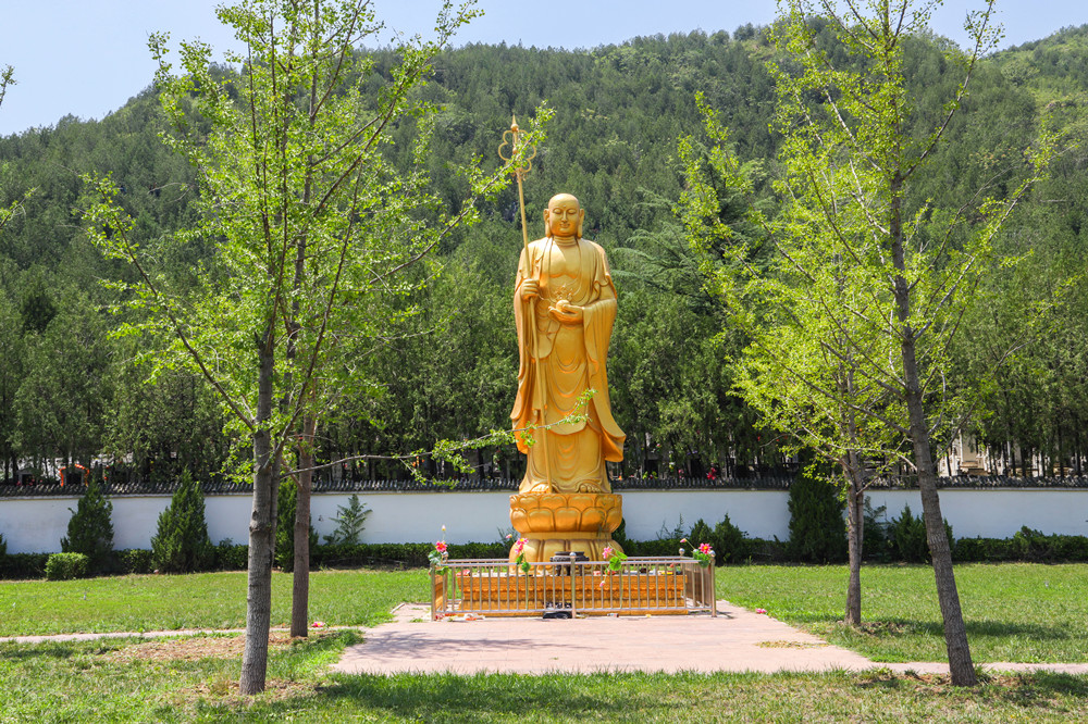 北京九里山公墓价格解析与选购指南-1