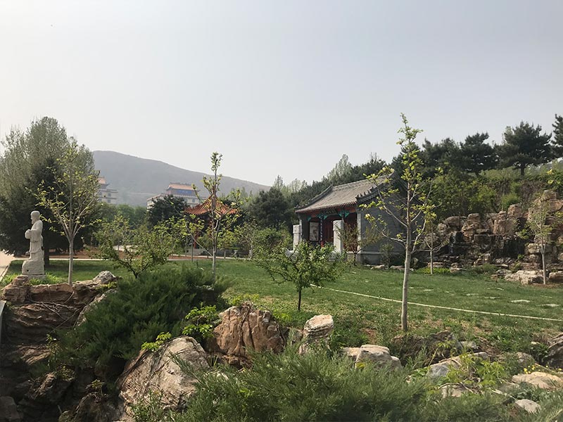 河北灵山宝塔陵园探秘：山水之间的永恒栖息地-2