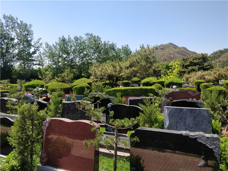 天寿陵园明月园立碑09