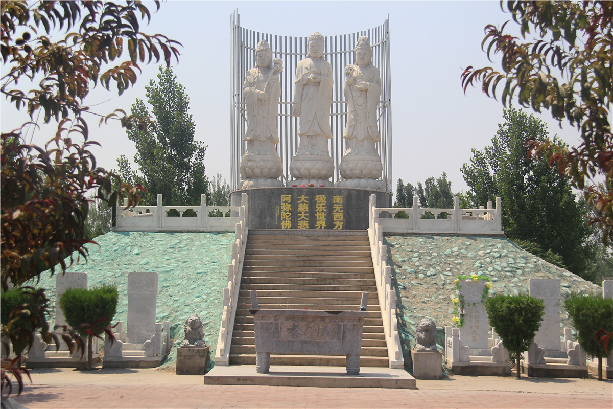 涿州万佛园：探寻华北佛教陵园的静谧之美在华北平原的涿州市，一...-1