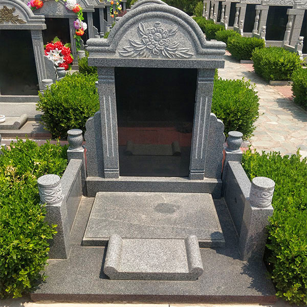 卧龙公墓观音园立碑14