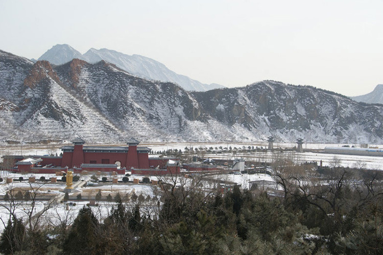 凤凰山陵园墓地选购指南与风水解析-2