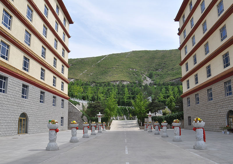 灵山宝塔墓地价位及选购指南-2