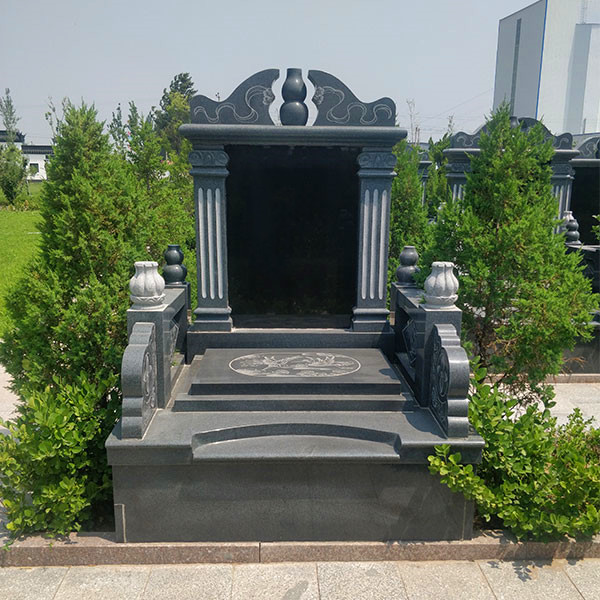 卧龙公墓观音园福禄碑