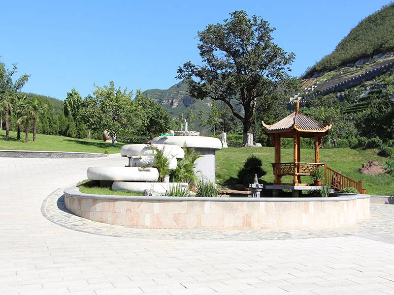 昌平桃峰陵园价格表全方位指南位于北京市昌平区的桃峰陵园，作为...-2