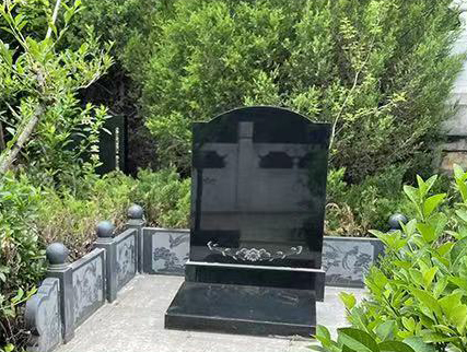 雁阳山公墓艺术立碑01