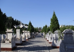 惠灵山陵园环境图