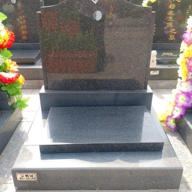云鹤园静雅立碑