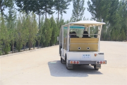看墓车