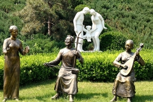 桃峰陵园景观图片