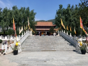 如何选择合适的墓地：传统与现代观念的平衡