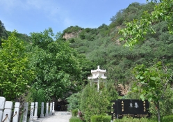 九公山陵园环境实拍