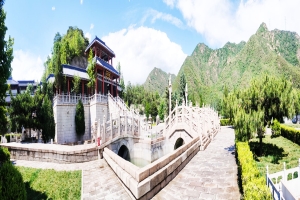 长城华人怀思堂景观图片