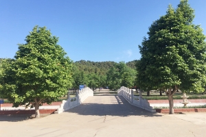 怀柔凤凰山陵园：青山绿水间的永恒安息之地