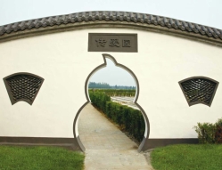 卧龙公墓环境实拍