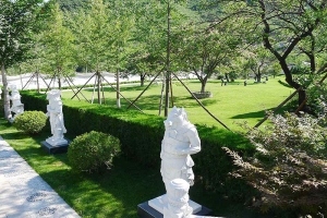 桃峰陵园景观图片