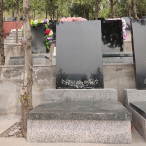 万禄园立碑01680001
