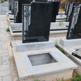 西一区双穴立碑03