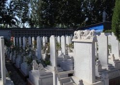 惠灵山陵园环境图