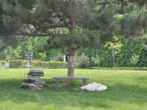探访灵山宝塔墓地 历史与文化的交汇之地