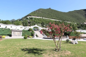 桃峰陵园景观图片
