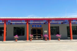 点击查看源图 灵山宝塔陵园图片环境实拍图