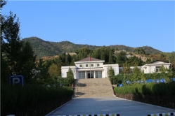 宝云岭墓园环境图