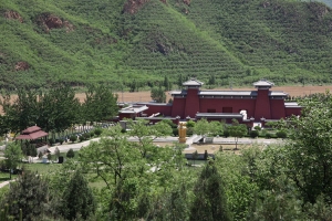 昌平凤凰山陵园景观图片