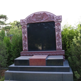 福辰园雕花立碑