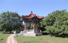 朝阳陵园环境图凉亭