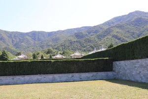 天山陵园景观图片