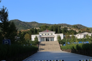 宝云岭墓园景观图片