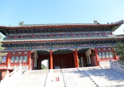 万福华侨陵园环境图