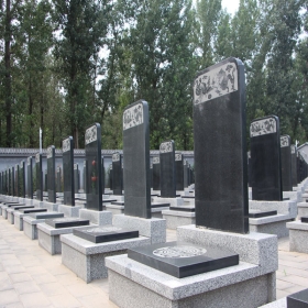 百福苑二区龙凤呈祥碑