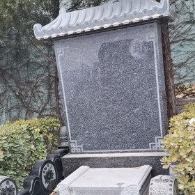点击查看源图 慧裕园艺术立碑02