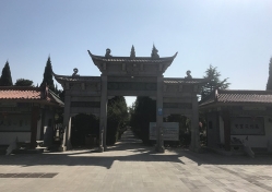 天堂公墓环境图