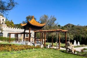 长城华人怀思堂景观图片