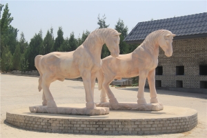 雕塑-马