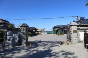 大门入口