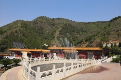 盘龙台公墓环境图