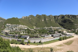 桃峰陵园景观图片