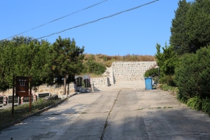 宝云岭墓园景观图片