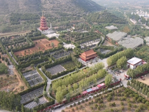 皇家龙山陵园公墓 传承千年文化底蕴的安息之地