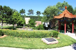 灵山宝塔陵园