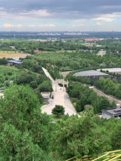 西山公墓环境图